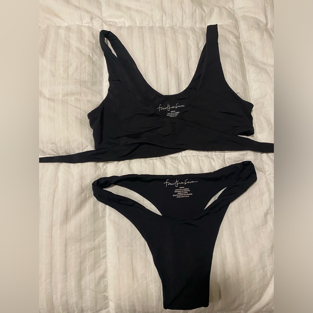 437 four three seven swimwear black size medium Kenzie top and bottom